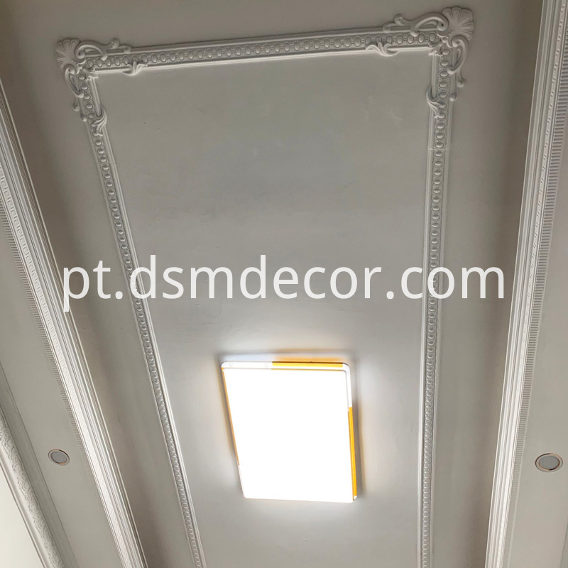Trilhos de cadeira e cantos para moldagem de painéis Chair Rails and Panel Moulding Corners